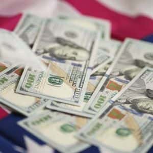 Putin’s Advisor: US Stablecoin Push Is Part of a $37 Trillion Debt-Ending Scheme