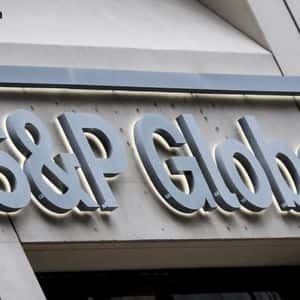 S&P Global and Chainlink Bring Stablecoin Stability Ratings Onchain