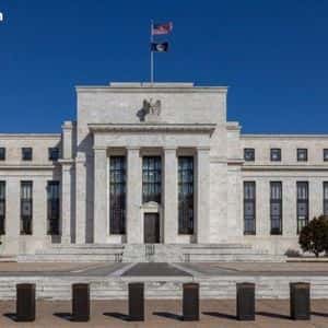 Fed Explores Payment Account That Could Pull Crypto Into the Heart of US Finance