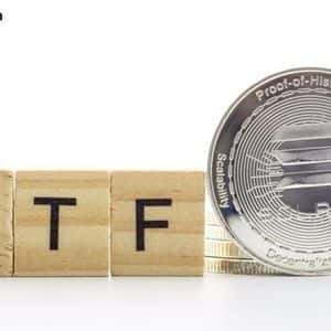 Bitcoin and Ether ETFs Drop $290 Million as Solana’s Green Run Continues