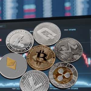 Altcoin confidence shakes as markets trade below long-term trendline after weekend crash