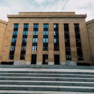 Fed Slashes Interest Rates: Economic Impacts Ripple Across Financial Markets