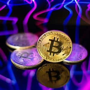 Bitcoin Surges Past $123,000 as Crypto Stocks Diverge