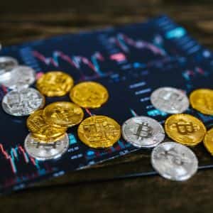 Why Are Altcoins Failing to Deliver? Experts Reveal the Real Reason