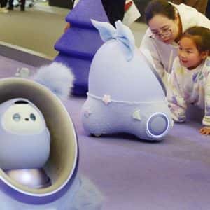 Centralized Vs Decentralized AI: The Shocking Difference You Need To Know