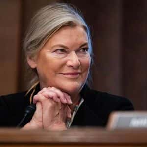 Full Steam Ahead: Lummis Drives Crypto Market Structure Amid Shutdown