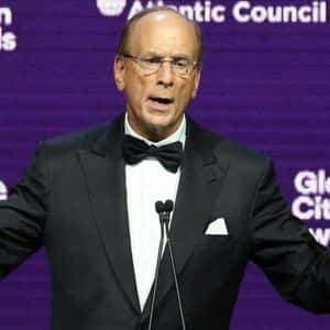 ‘Cascade’ Price Warning Puts Bitcoin On The Brink Ahead Of Imminent BlackRock $100 Billion Turning Point