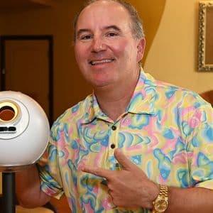 Eightco Jumps Over 5,600% on Worldcoin Treasury, Dan Ives Role