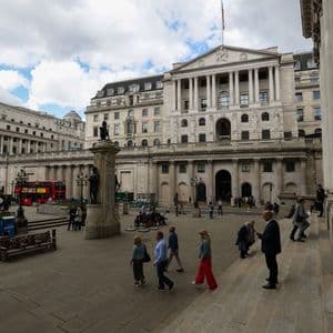 BOE Will Lift Stablecoin Limits Once Threat to Economy Eases