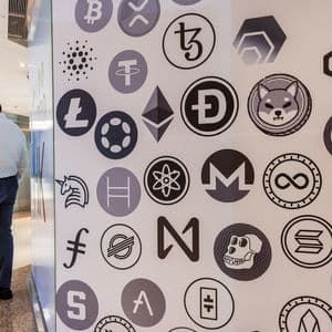 Altcoins Stuck Below Post-FTX Low as Crypto Risk Appetite Sinks