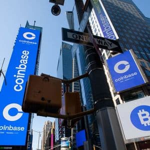 Coinbase Rises After Revenue Climbs More Than Estimates