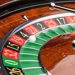 Futures Depth, Option Bets: XRP Derivatives Signal Range With Upside Kicker