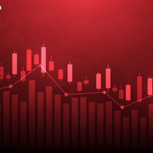 Bitcoin Dips to $118,497 Amid Renewed Trade Fears
