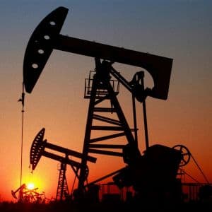 Oil sees over 2% gains despite strain in US, India, Russia economic ties
