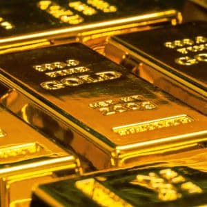 Bitcoin Remains Under Pressure as Gold Quietly Targets New Record High