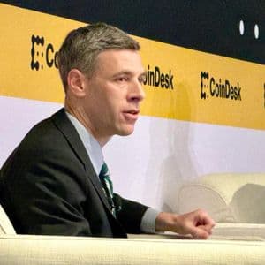 Coinbase Faces Flak from Traditional Bankers on Its Push for Trust Bank Charter