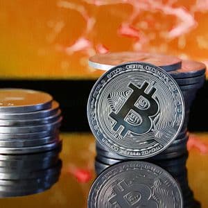 Bitcoin Stalls as Analysts Debate Future Price Directions
