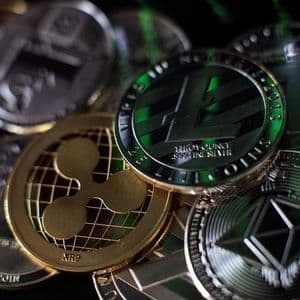 The Fed Rate Cut Gamble: Markets Are Betting Big, But Altcoin Season May Not Wait