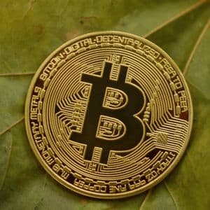 Bitcoin sotto test: l’effetto delle liquidazioni short da 180 milioni di dollari