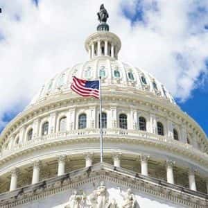 Coinbase CEO Meets 25 Senators in 48 Hours as US Crypto Regulation Nears Breakthrough