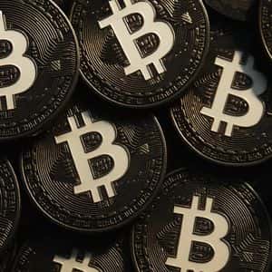 Long-Sleeping Bitcoin Wallet Reemerges After 9 Years, Moves 216 BTC Worth $22.47M