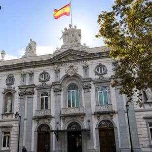 Judge Orders Detention of ‘Cryptospain’ in $300M Pyramid Scheme Case