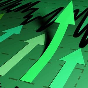 Hyperliquid Hits $400B Trading Volume and $100M Revenue as HYPE Price Eyes $55 Breakout