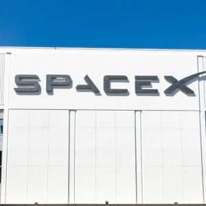 SpaceX scrubs Starship test launch over liquid oxygen leak
