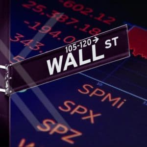 Wall Street executives warn the U.S. economy is weakening despite strong earnings