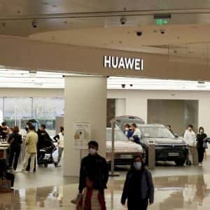 Huawei to build massive AI SuperClusters with over 1M chips