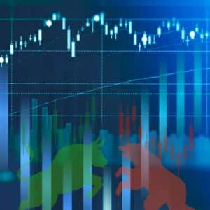 Stock market props U.S. economy despite stalled jobs and political uncertainty