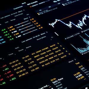 Bitcoin Traders Brace for NFP Shock With Hedging Plays