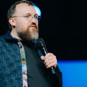 US Healthcare Is 'F***ed,' Says Cardano's Hoskinson, Pitches AI, Blockchain Solutions