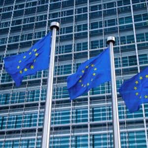 EU Regulator Warns of Investor Risks in Tokenized Stocks
