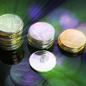 Crypto Market Stirs as Altcoin Prices See Dynamic Swings