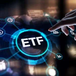 Famous CEO Praises Solana, Warns About Altcoin ETFs! "All Other Altcoins Are Risky!"